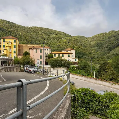 Montemare Apartman Ameglia